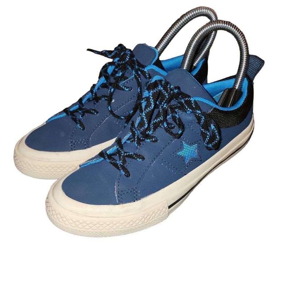 Boys Converse One Star Ox Sneakers Size 1
